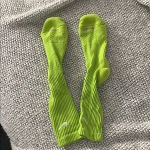 Green Nike crew socks